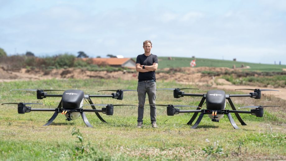 MAROKO133 Hot ai: US firm’s drones with 1,000 lbs of suppression power bring faster fire r