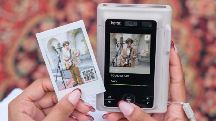 MAROKO133 Breaking gadget: instax mini LiPlay+ Bisa Ambil Gambar dari Dua Sisi Sekaligus,