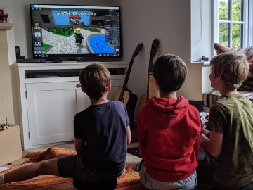 MAROKO133 Hot ai: Russia bans Roblox, citing extremist posts and LGBT content hurting kids