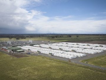 MAROKO133 Update ai: Australia activates 1.6 GWh energy storage facility with 444 Tesla Me