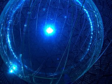 MAROKO133 Hot ai: Researchers report first evidence of solar neutrinos flipping carbon int