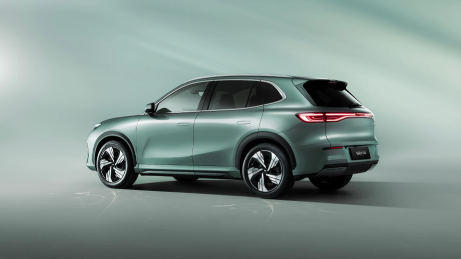 MAROKO133 Update ai: Geely unveils in-wheel motors that allow EVs to move sideways with 90