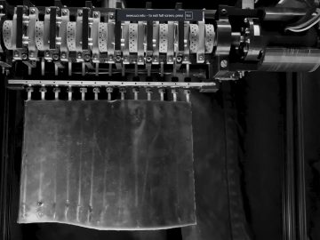 MAROKO133 Hot ai: Stingray-inspired fins boost underwater robot agility and prevent seabed