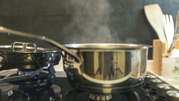 MAROKO133 Eksklusif kesehatan: Teflon Vs Stainless Steel, Apa Saja Plus-Minusnya untuk Mem